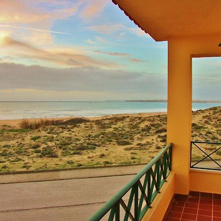 Supertubos Beach Hostel Atouguia Da Baleia Rom bilde