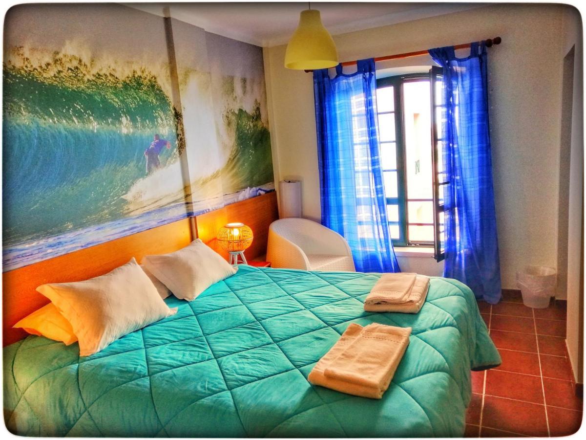 Supertubos Beach Hostel Atouguia Da Baleia Eksteriør bilde