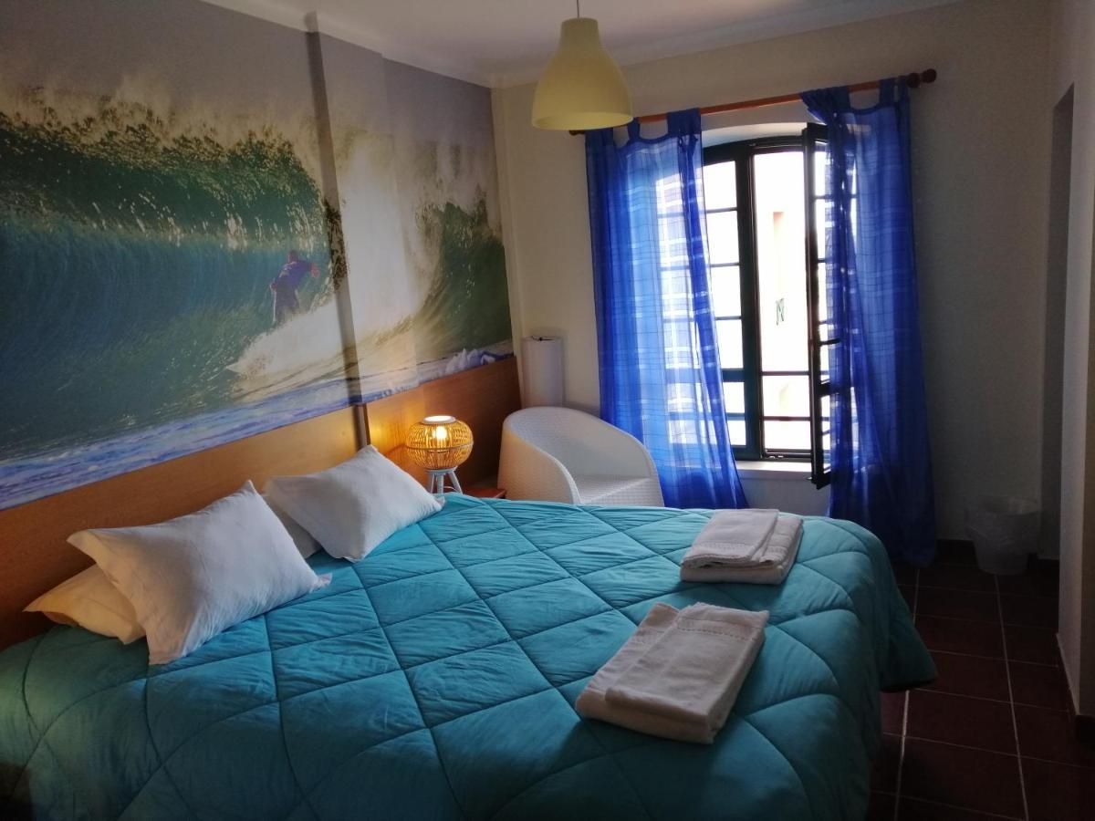 Supertubos Beach Hostel Atouguia Da Baleia Eksteriør bilde
