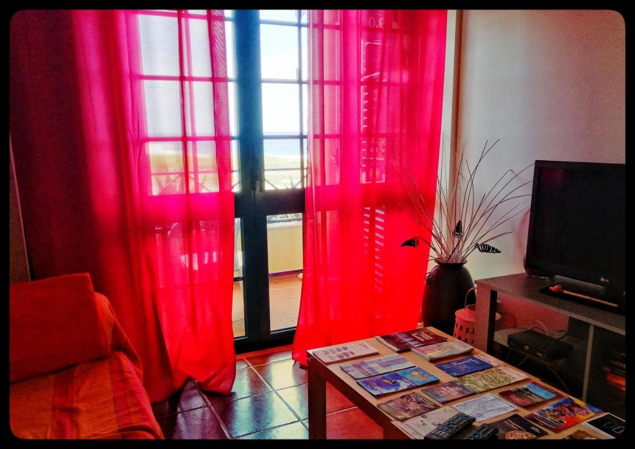 Supertubos Beach Hostel Atouguia Da Baleia Eksteriør bilde