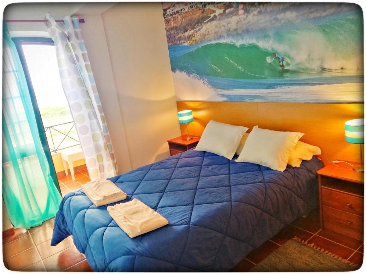 Supertubos Beach Hostel Atouguia Da Baleia Eksteriør bilde