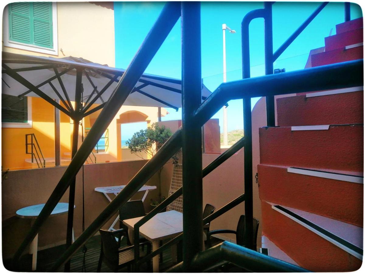 Supertubos Beach Hostel Atouguia Da Baleia Eksteriør bilde