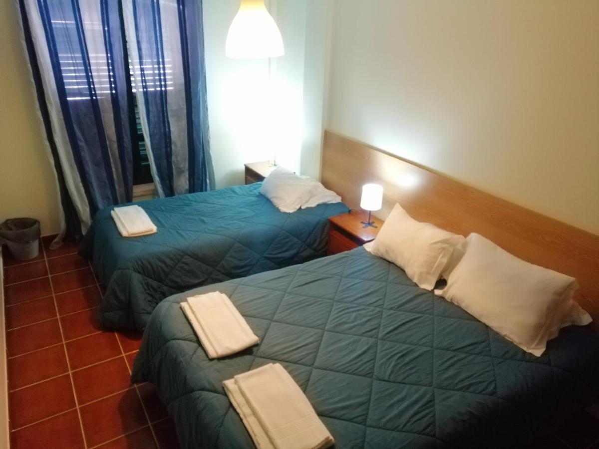 Supertubos Beach Hostel Atouguia Da Baleia Eksteriør bilde