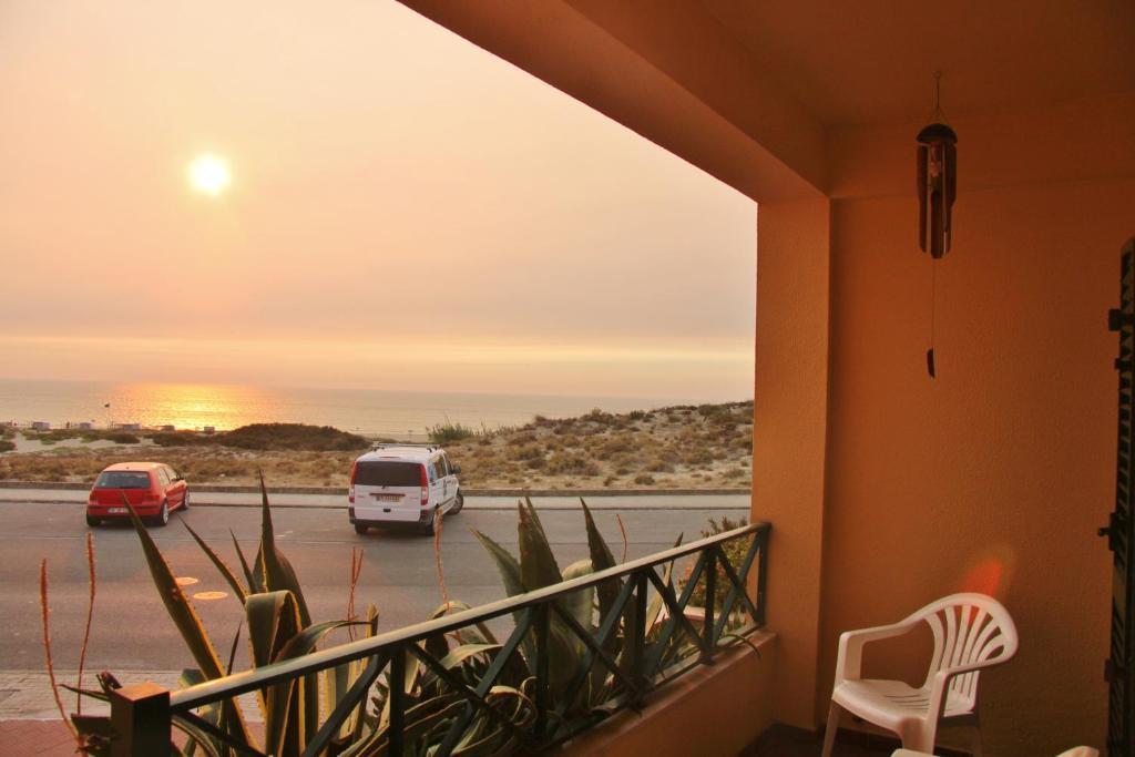 Supertubos Beach Hostel Atouguia Da Baleia Eksteriør bilde