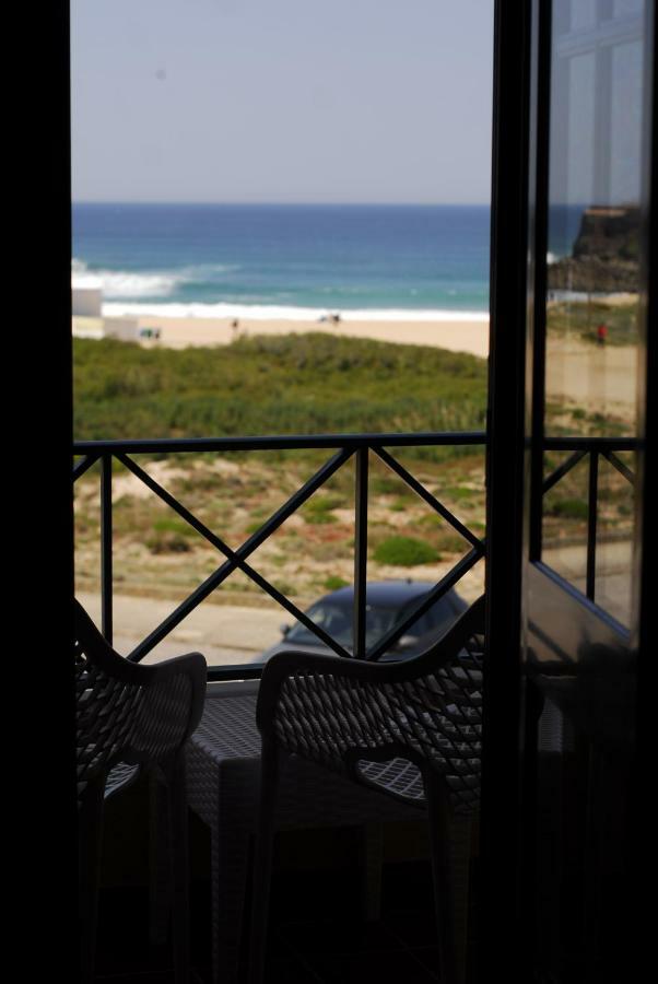 Supertubos Beach Hostel Atouguia Da Baleia Eksteriør bilde